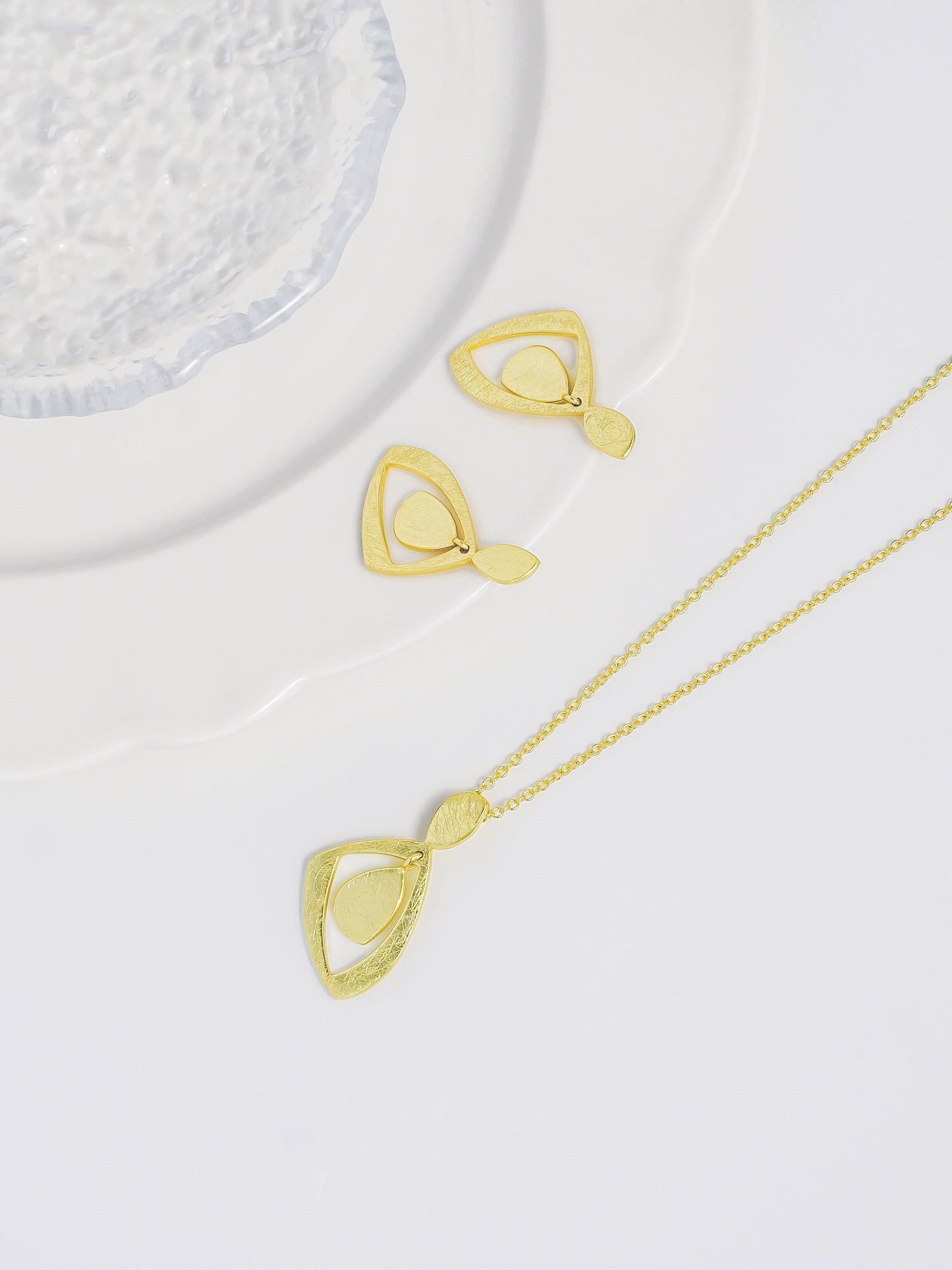 18KGP・リーフネックレス