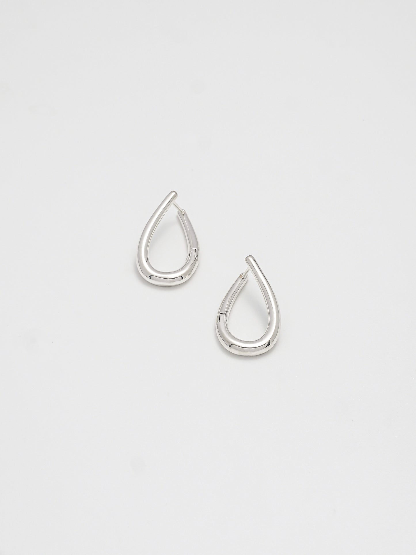 シルバー・しずくピアス